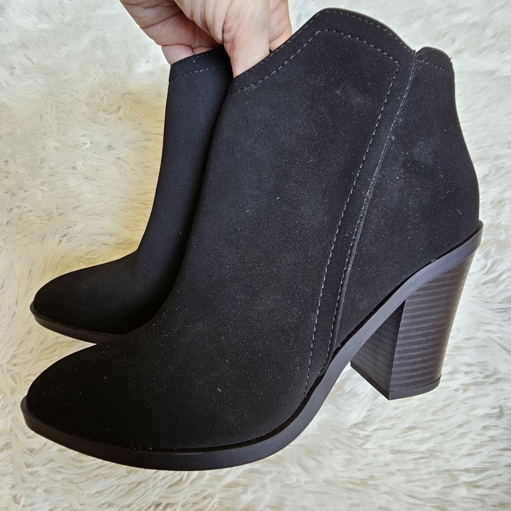 Soda black‎ ankle zipper booties pointed toe size 7.5